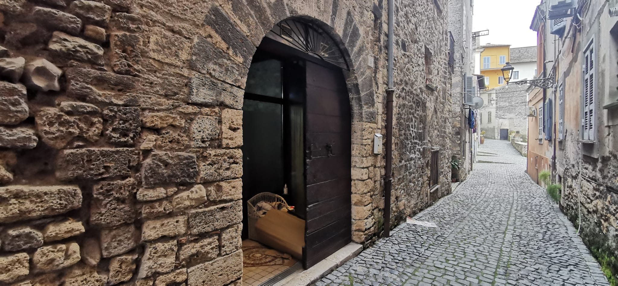 Locale Commerciale/Industriale